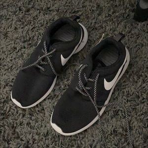 Lightly Worn Nike Sneakers